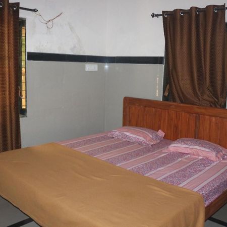 Hotel Phoenix Lonavala Esterno foto