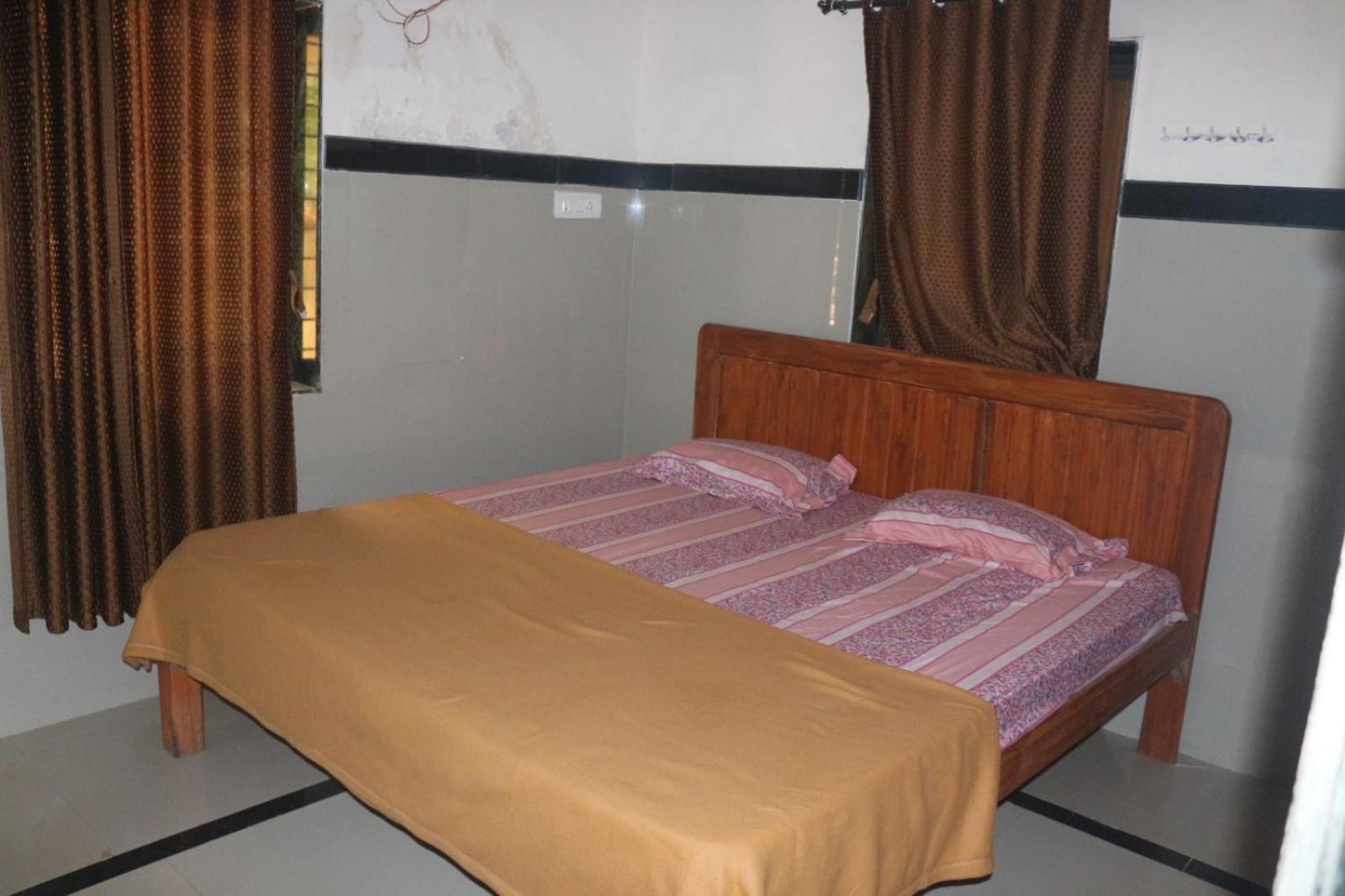 Hotel Phoenix Lonavala Esterno foto