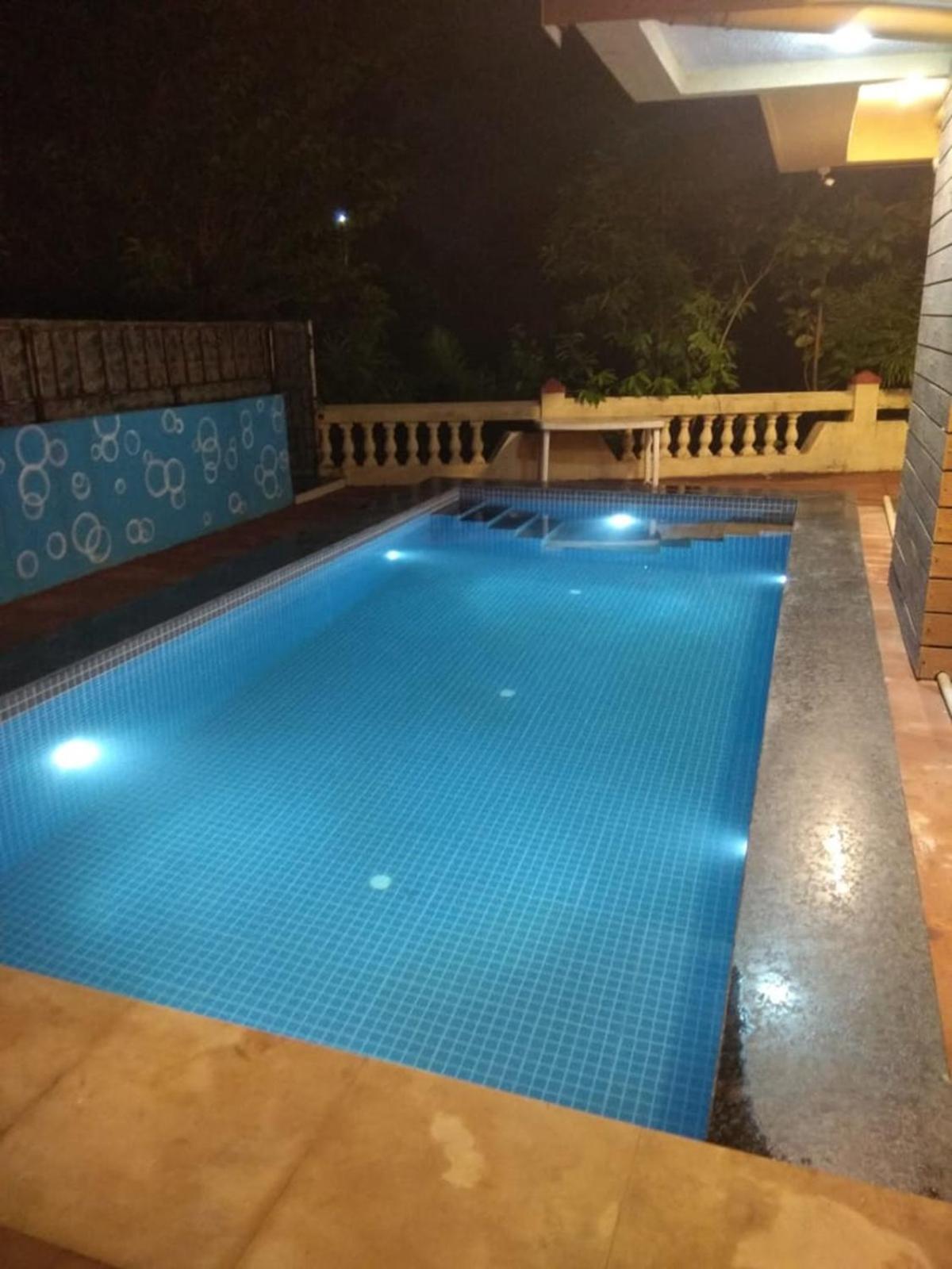 Hotel Phoenix Lonavala Esterno foto