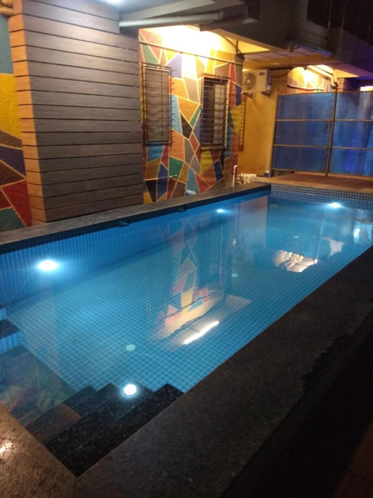 Hotel Phoenix Lonavala Esterno foto