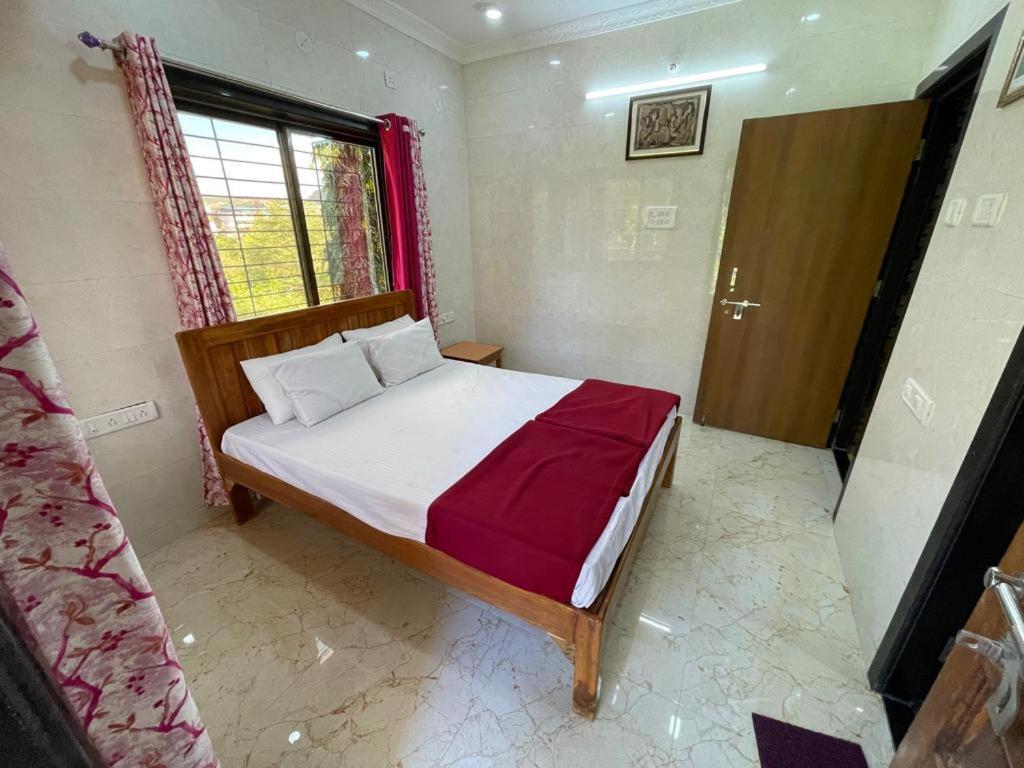 Hotel Phoenix Lonavala Esterno foto