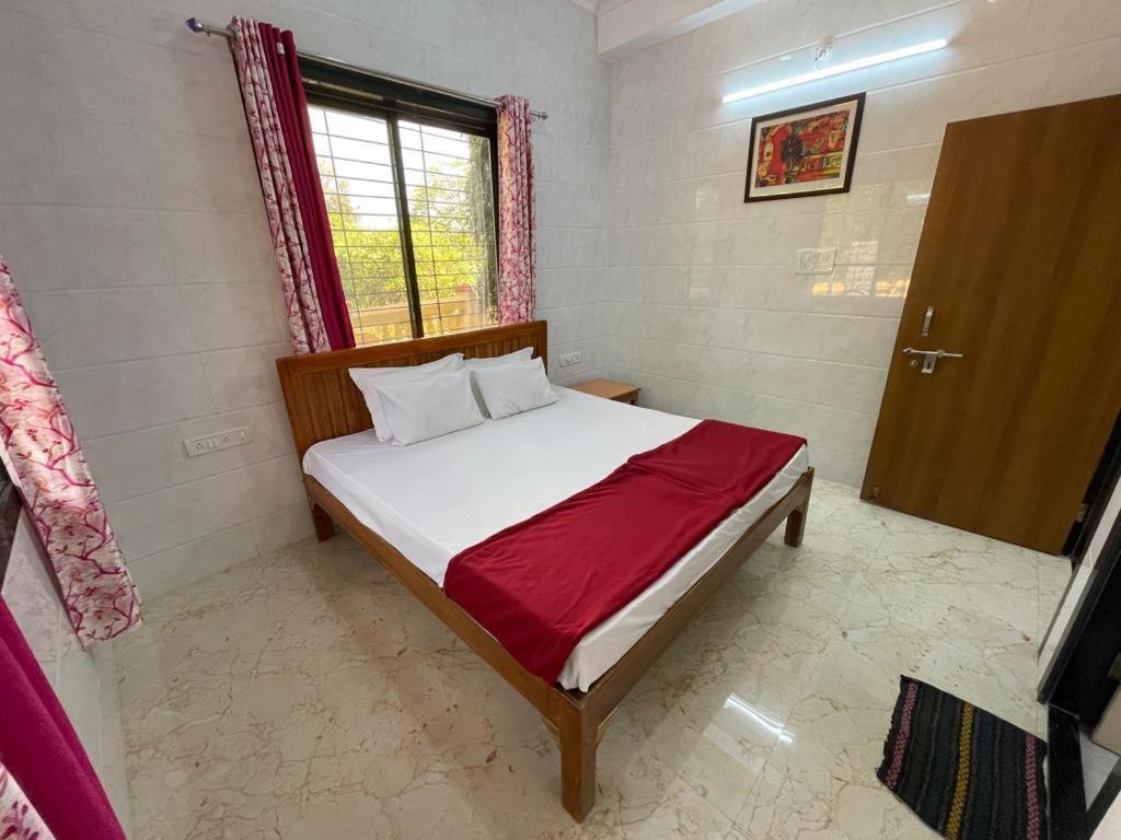 Hotel Phoenix Lonavala Esterno foto