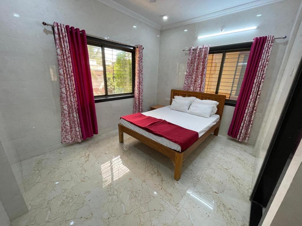 Hotel Phoenix Lonavala Esterno foto