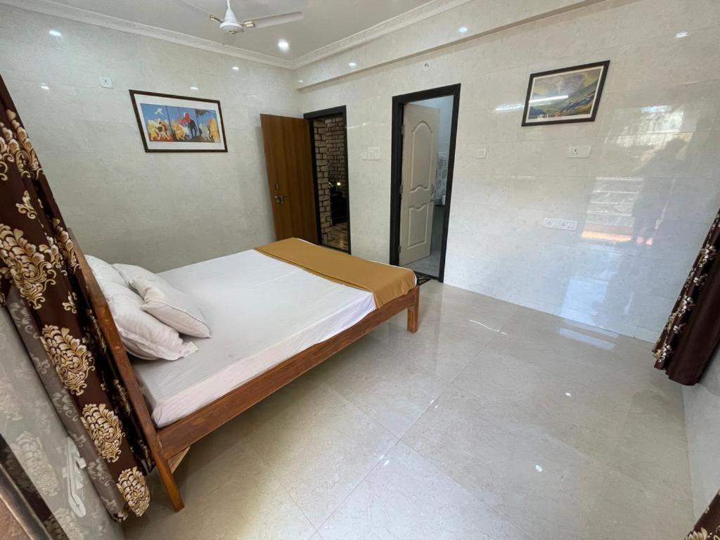 Hotel Phoenix Lonavala Esterno foto
