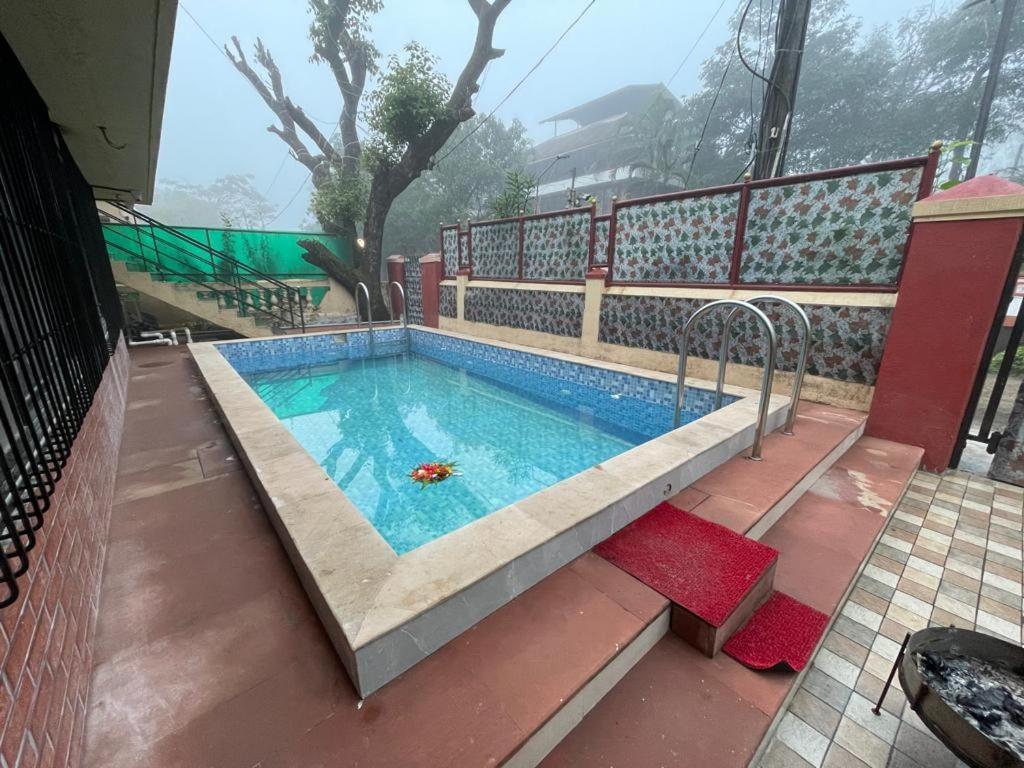 Hotel Phoenix Lonavala Esterno foto