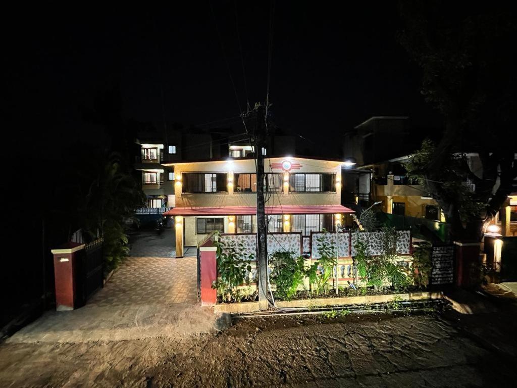 Hotel Phoenix Lonavala Esterno foto
